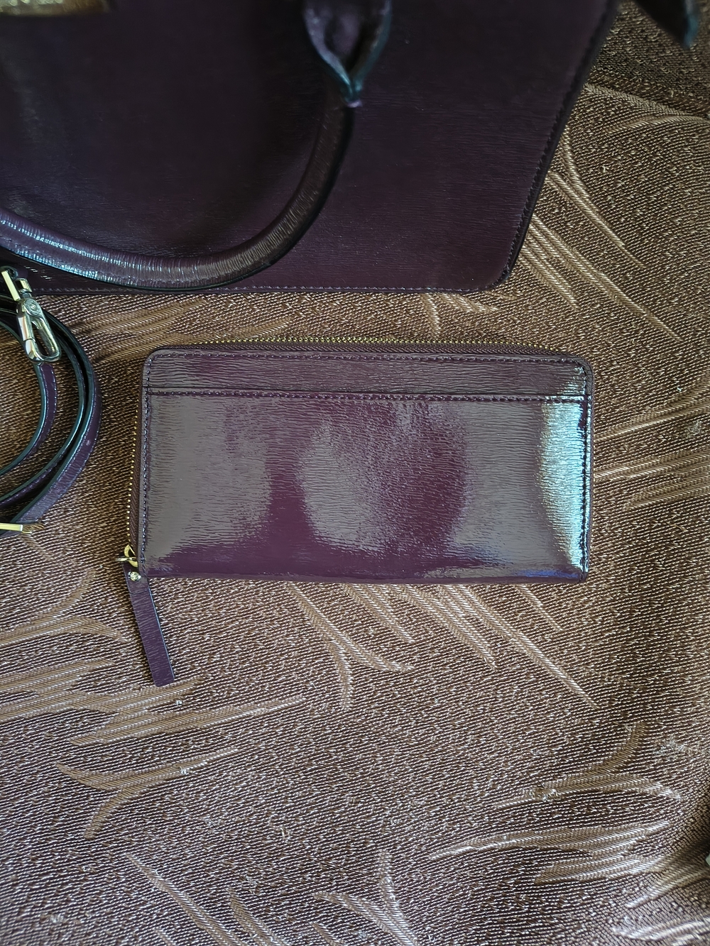 NWOT kate spade Mahogany Lise Bixby Place With Matching Wallet - Picture 8 of 9